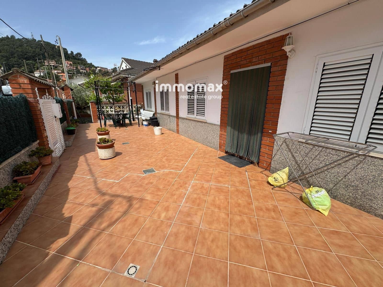 7 soveværelse Villa til salg i Santa Coloma de Cervello med garage - € 550.000 (Ref: 8982910)