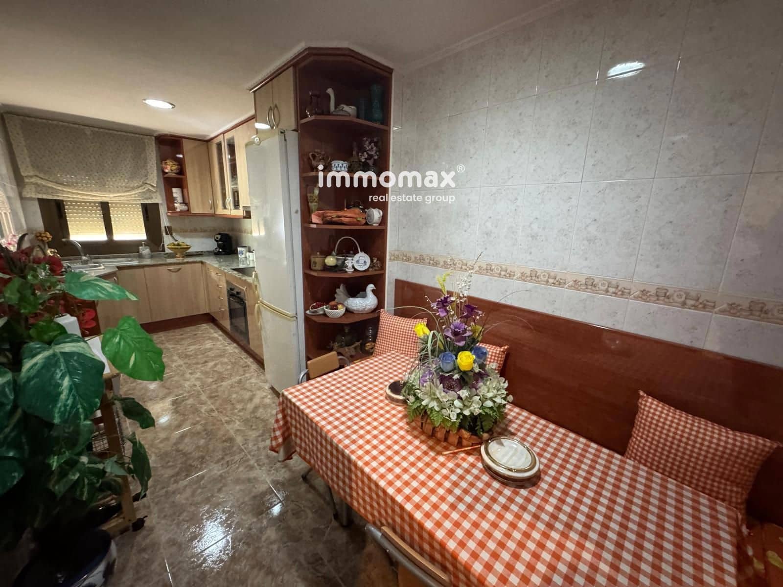 7 soveværelse Villa til salg i Santa Coloma de Cervello med garage - € 550.000 (Ref: 8982910)