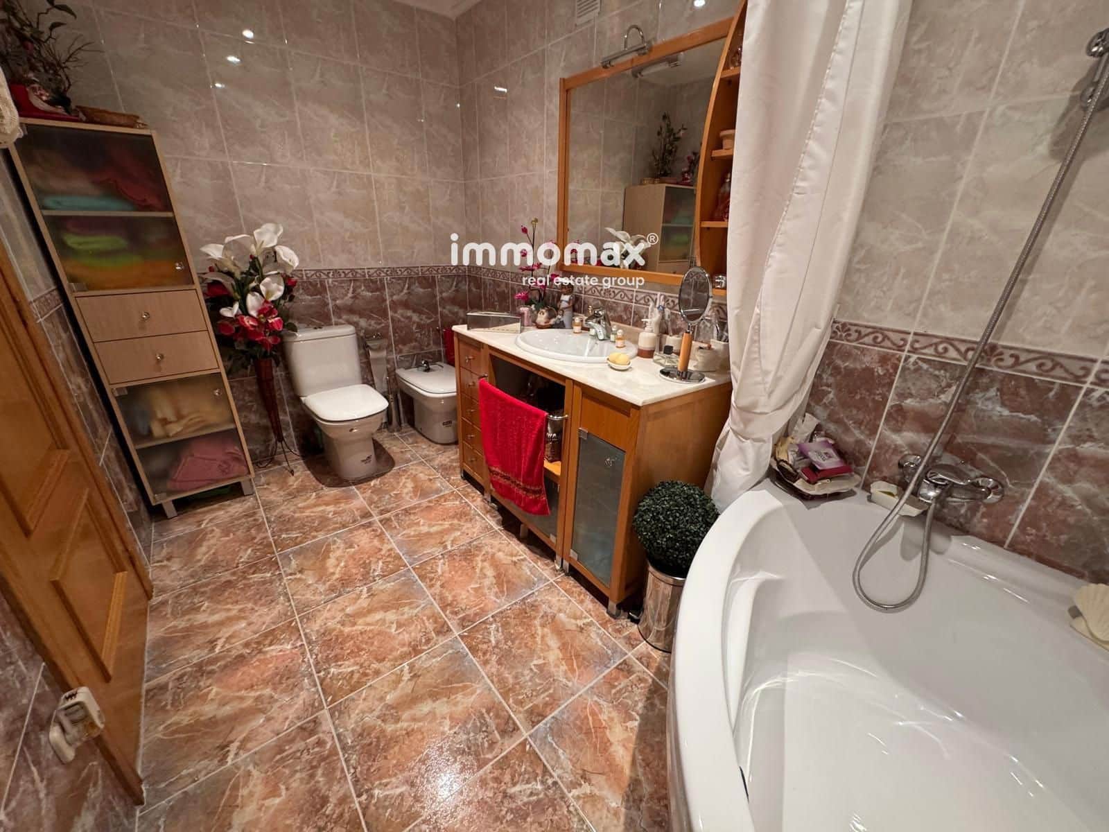 7 soveværelse Villa til salg i Santa Coloma de Cervello med garage - € 550.000 (Ref: 8982910)