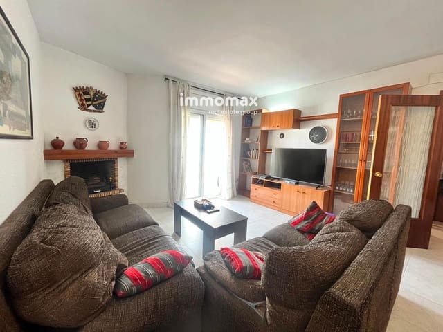 4 bedroom Flat for sale in Sant Pere de Ribes - € 220,000 (Ref: 8988910)