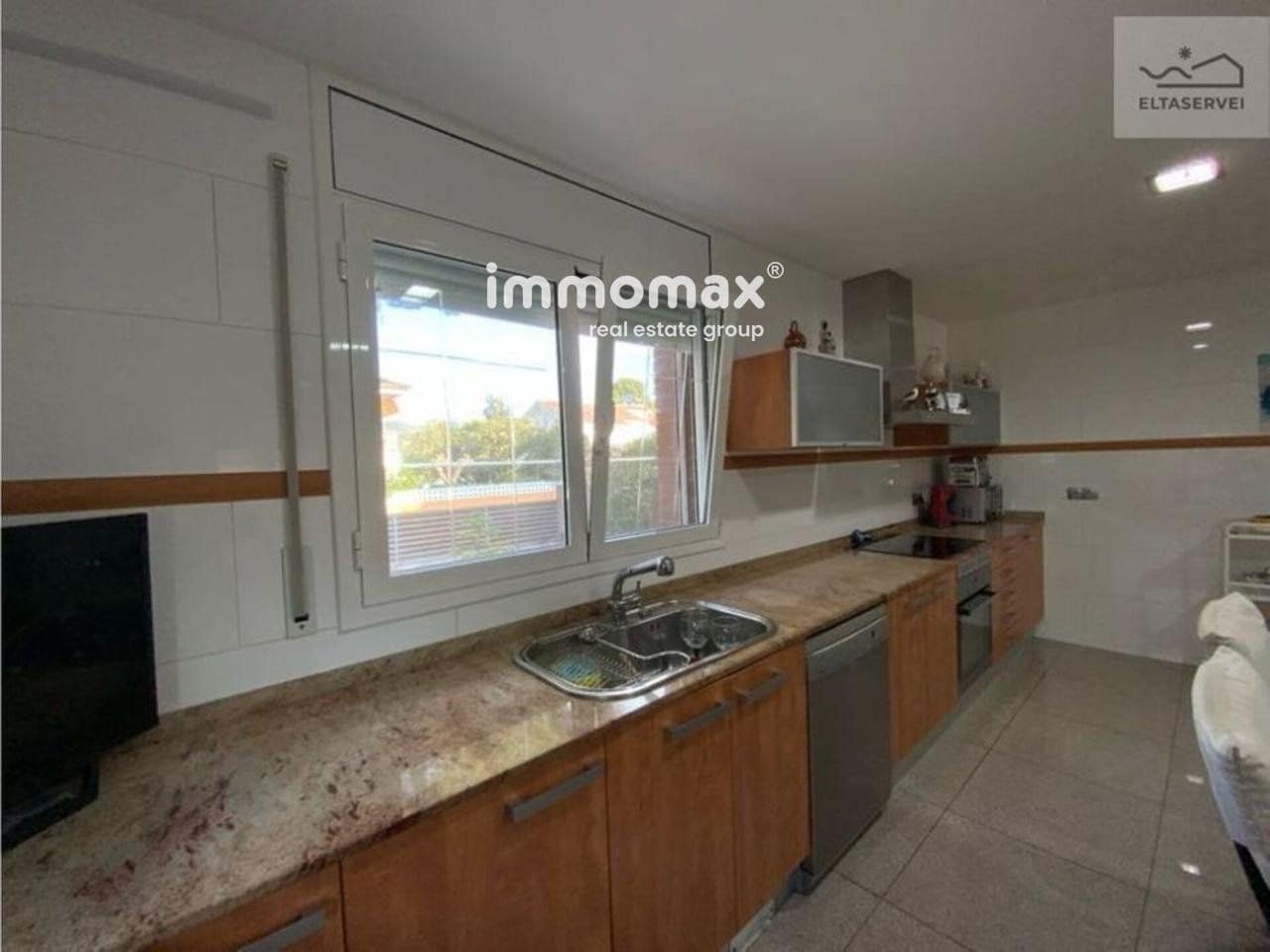 9 soverom Villa til salgs i Castelldefels med svømmebasseng garasje - € 1 900 000 (Ref: 8990210)