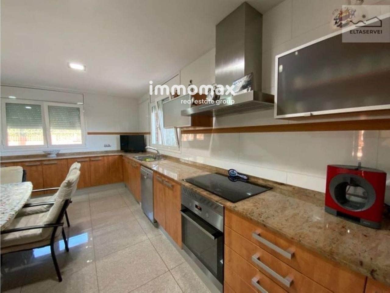 9 soverom Villa til salgs i Castelldefels med svømmebasseng garasje - € 1 900 000 (Ref: 8990210)