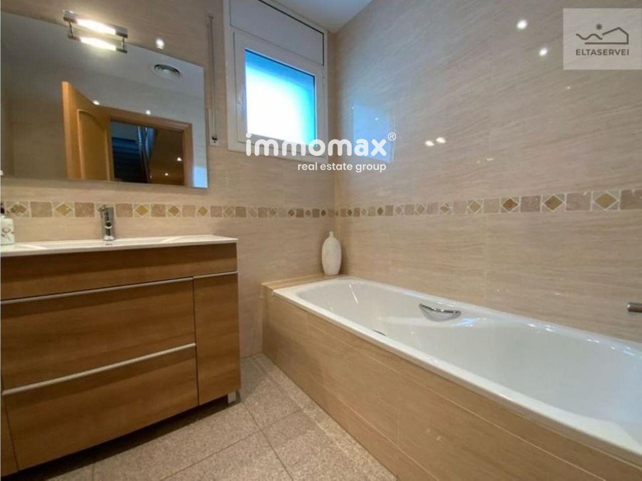 9 soverom Villa til salgs i Castelldefels med svømmebasseng garasje - € 1 900 000 (Ref: 8990210)