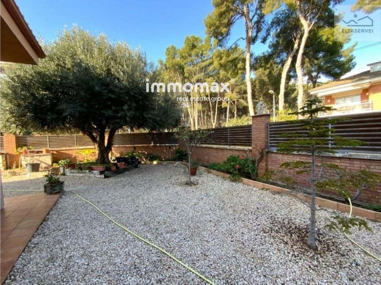 9 soverom Villa til salgs i Castelldefels med svømmebasseng garasje - € 1 900 000 (Ref: 8990210)