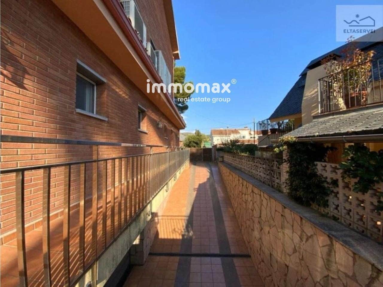 9 soverom Villa til salgs i Castelldefels med svømmebasseng garasje - € 1 900 000 (Ref: 8990210)