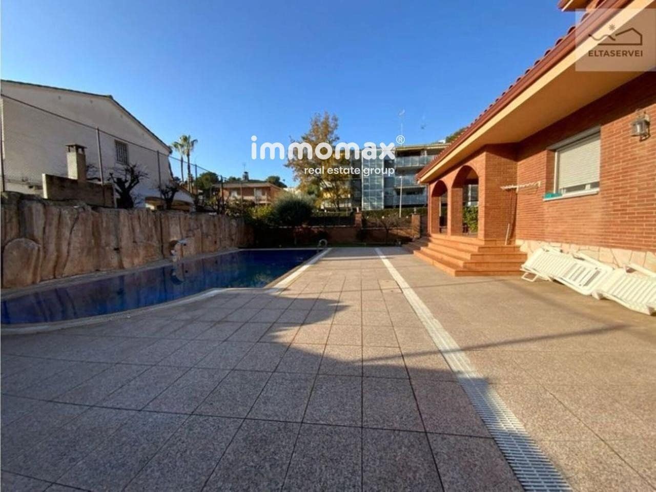 9 soverom Villa til salgs i Castelldefels med svømmebasseng garasje - € 1 900 000 (Ref: 8990210)