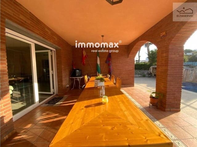 9 Zimmer Villa zu verkaufen in Castelldefels mit Pool Garage - 1.900.000 € (Ref: 8990210)