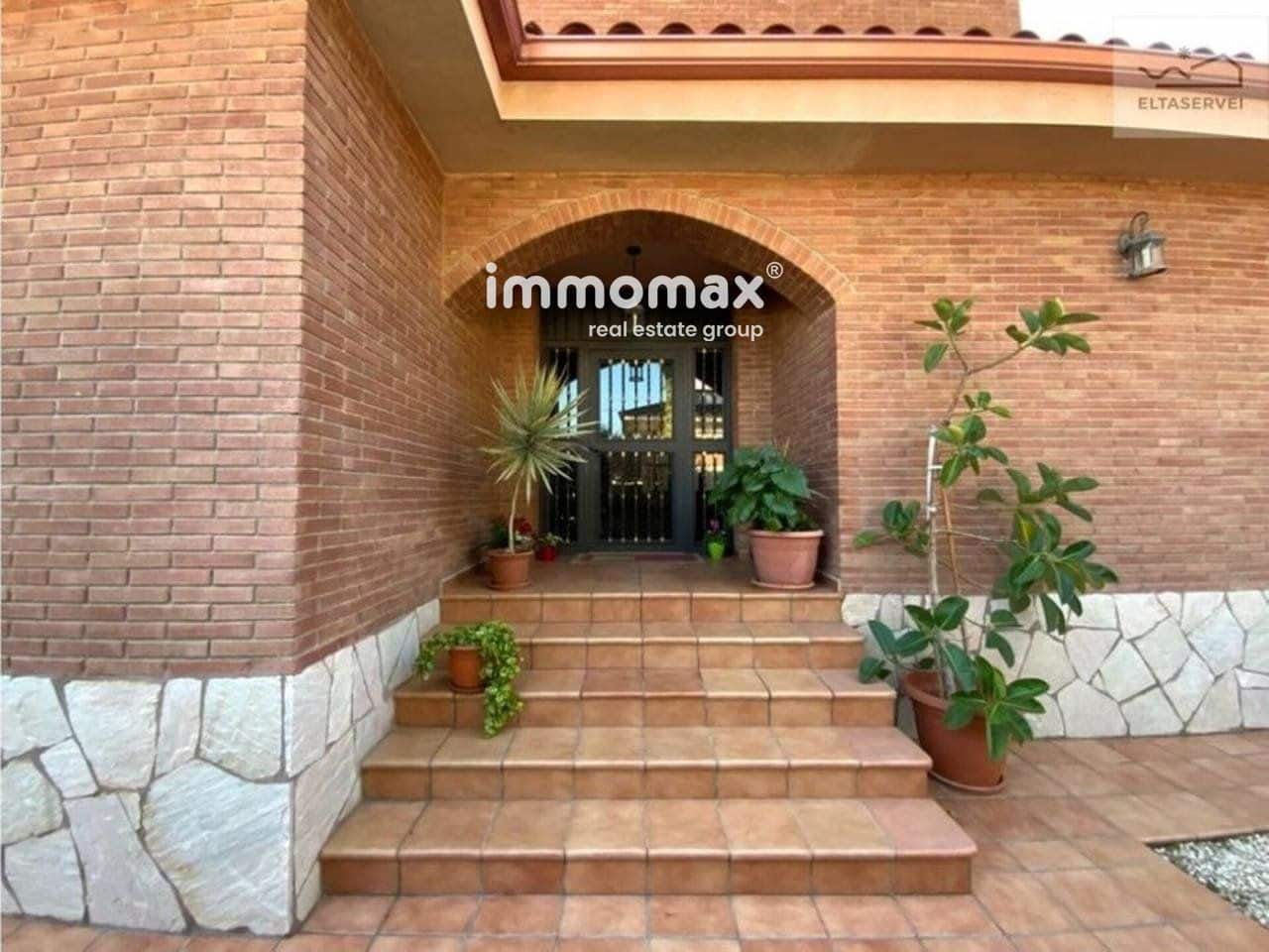 9 soverom Villa til salgs i Castelldefels med svømmebasseng garasje - € 1 900 000 (Ref: 8990210)