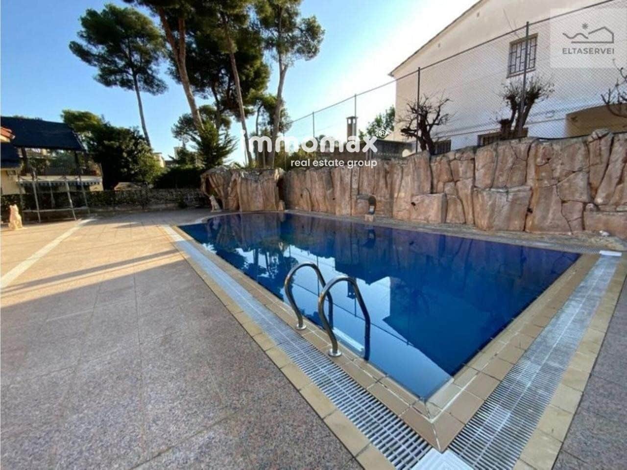 9 soverom Villa til salgs i Castelldefels med svømmebasseng garasje - € 1 900 000 (Ref: 8990210)