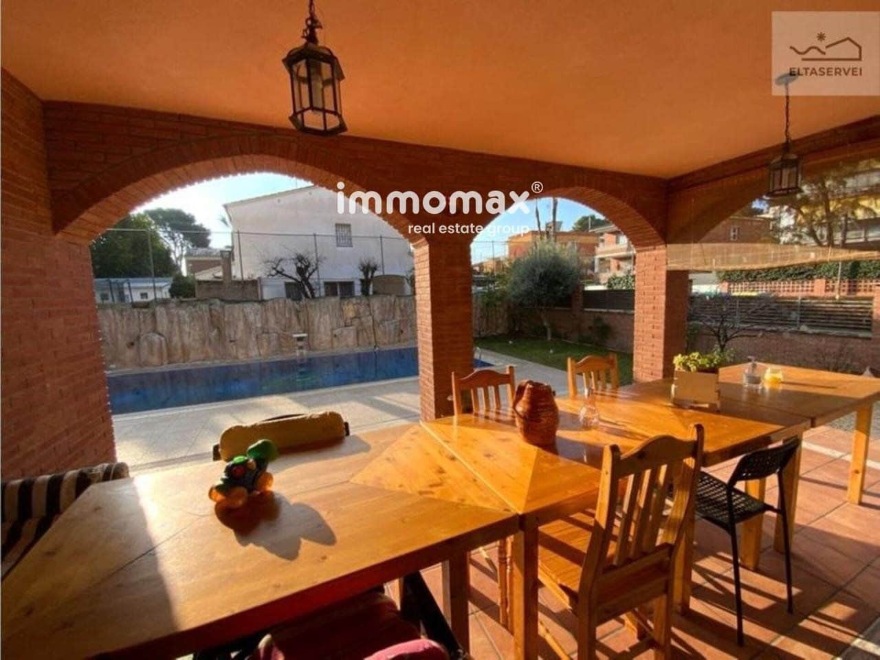 9 soverom Villa til salgs i Castelldefels med svømmebasseng garasje - € 1 900 000 (Ref: 8990210)