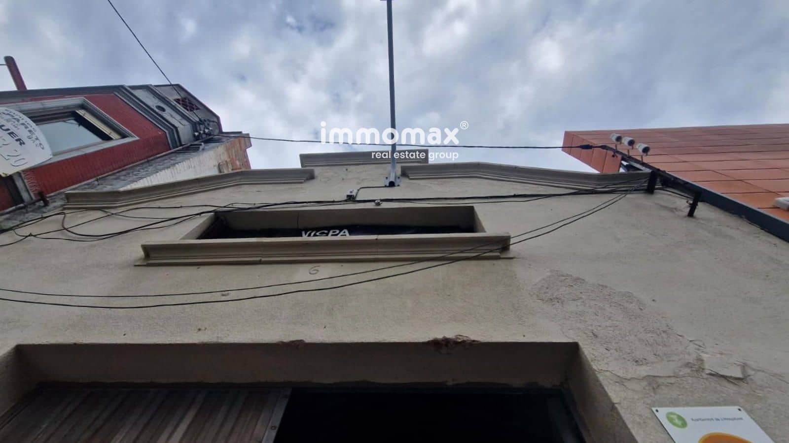 Commercieel te koop in L'Hospitalet de Llobregat - € 360.000 (Ref: 9006069)