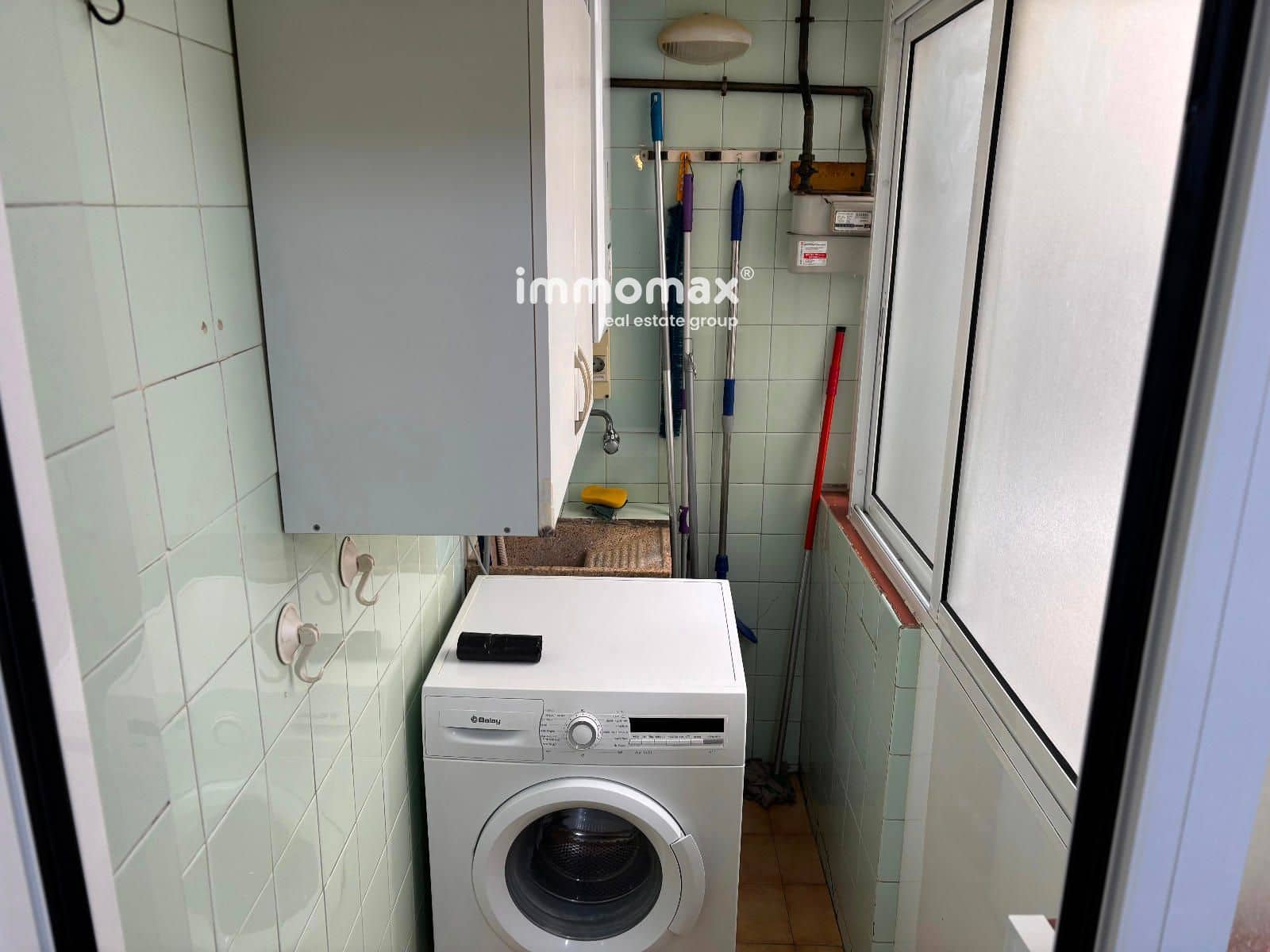 4 slaapkamer Flat te koop in Barcelona stad - € 275.000 (Ref: 9010430)