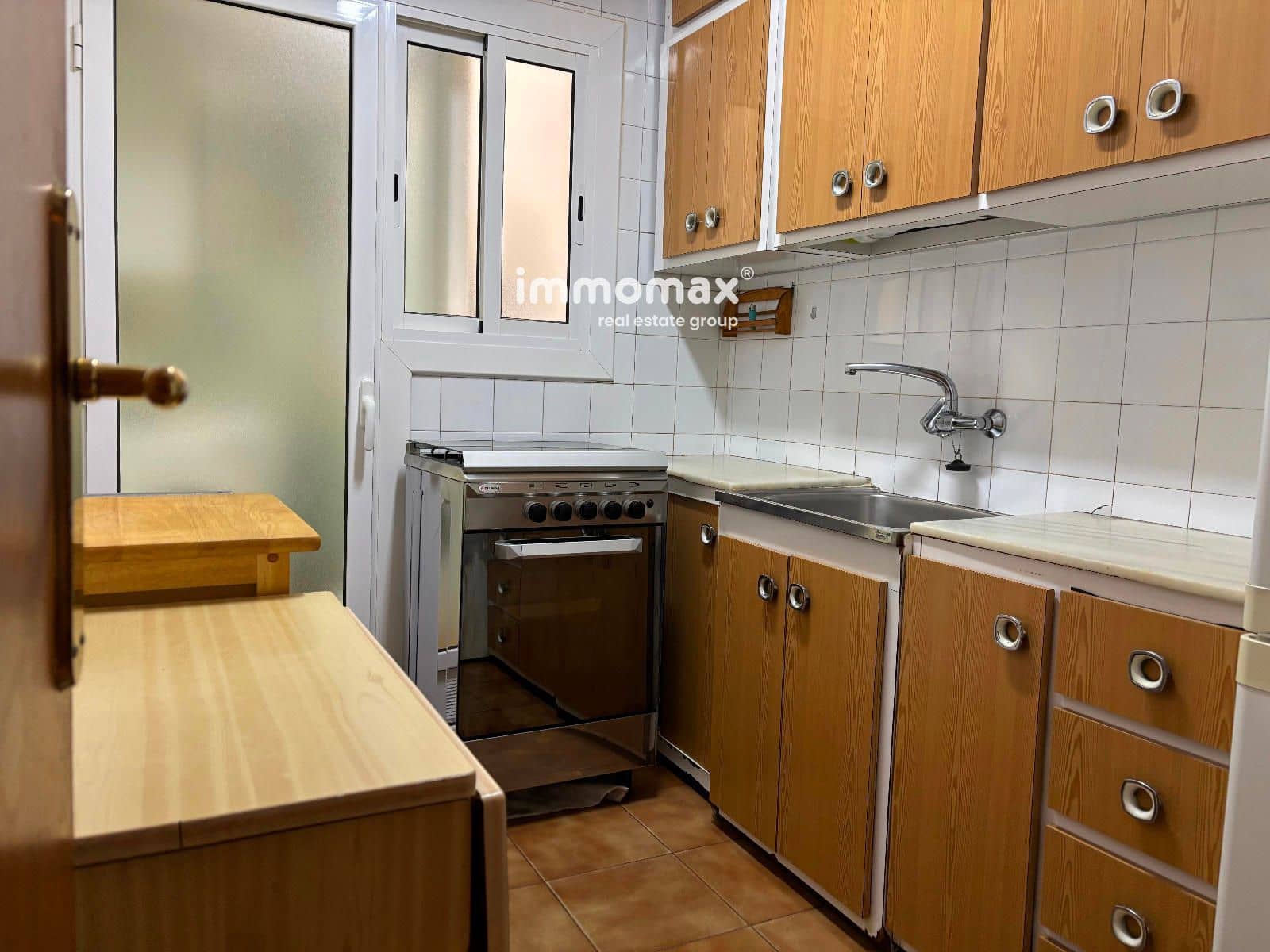 4 slaapkamer Flat te koop in Barcelona stad - € 275.000 (Ref: 9010430)