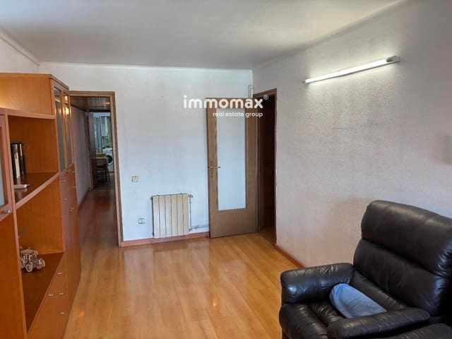 4 chambre Appartement à vendre à El Carmel, Barcelone ville - 275 000 € (Ref: 9010430)