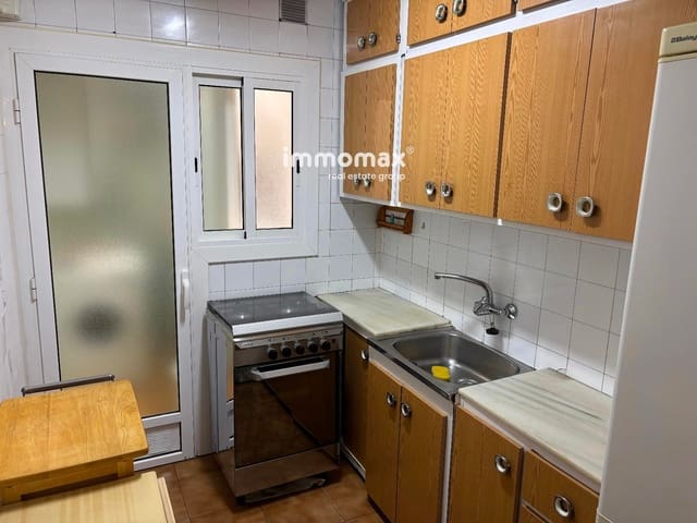 4 chambre Appartement à vendre à El Carmel, Barcelone ville - 275 000 € (Ref: 9010430)