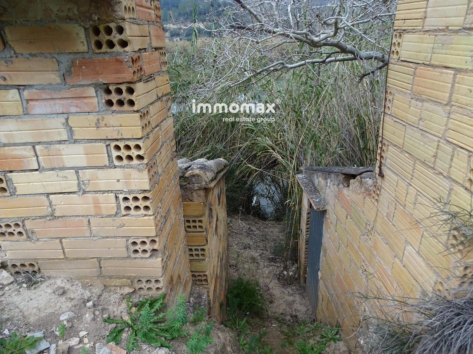 Grunde uden byggetilladelser til salg i Benifallet - € 81.000 (Ref: 9013085)