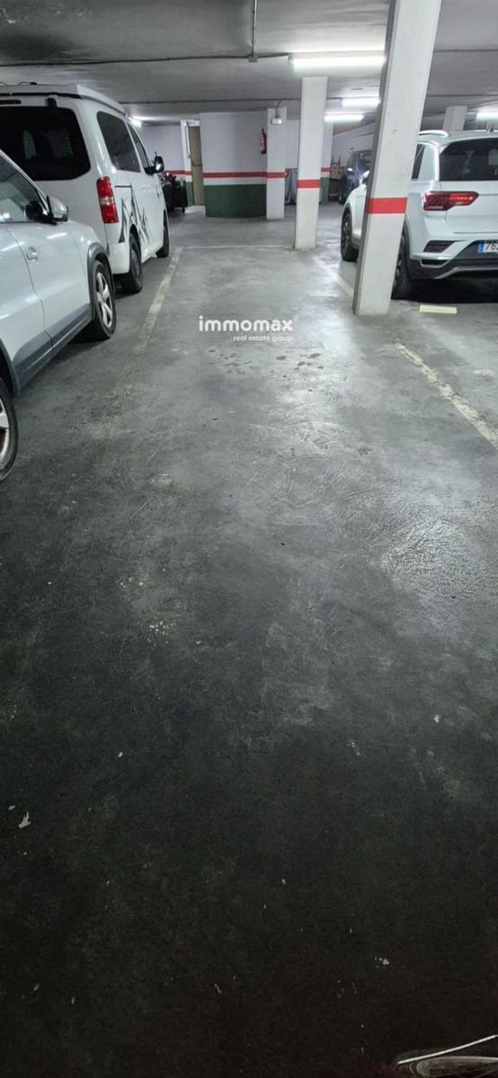 Garage til salg i Sant Feliu de Llobregat - € 32.500 (Ref: 9013640)