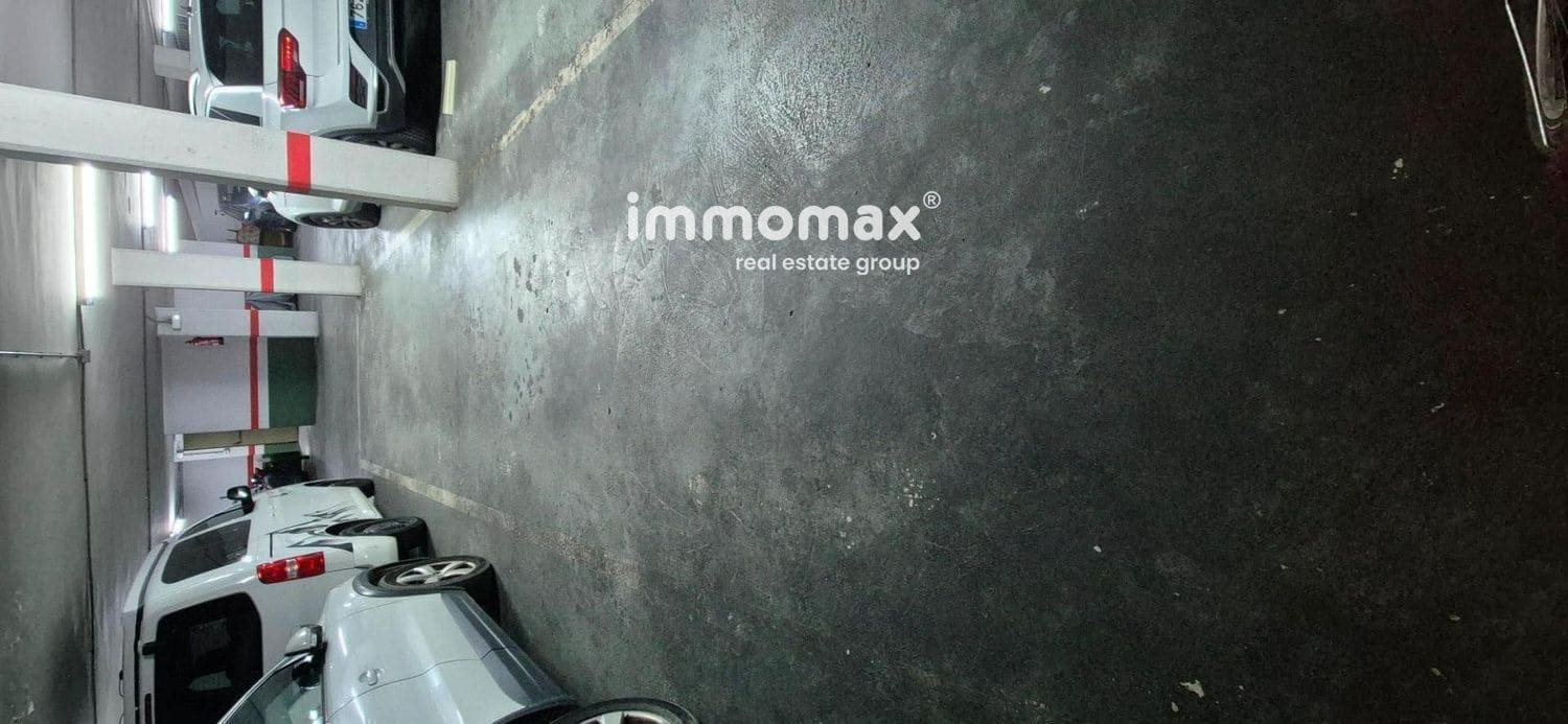 Garage til salg i Sant Feliu de Llobregat - € 32.500 (Ref: 9013640)