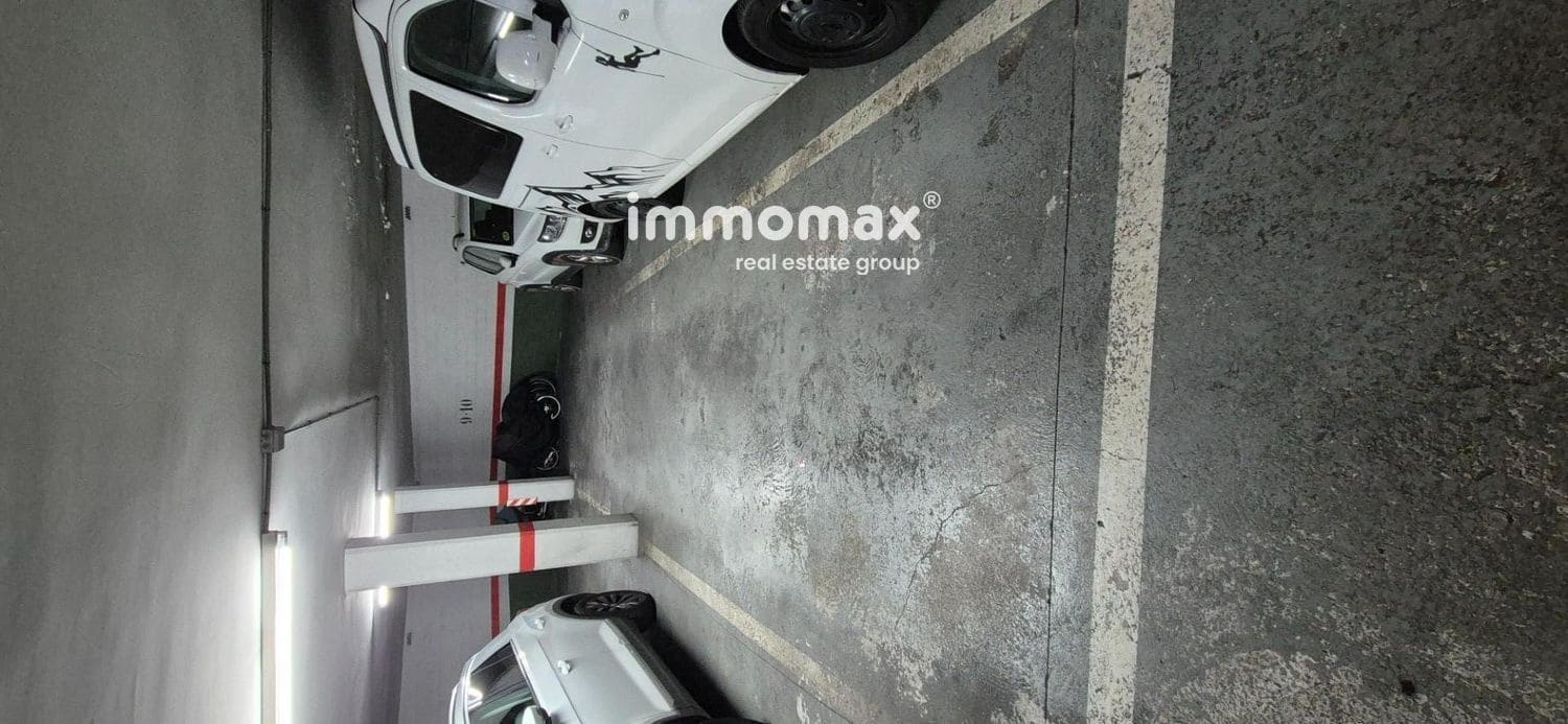 Garage til salg i Sant Feliu de Llobregat - € 32.500 (Ref: 9013640)