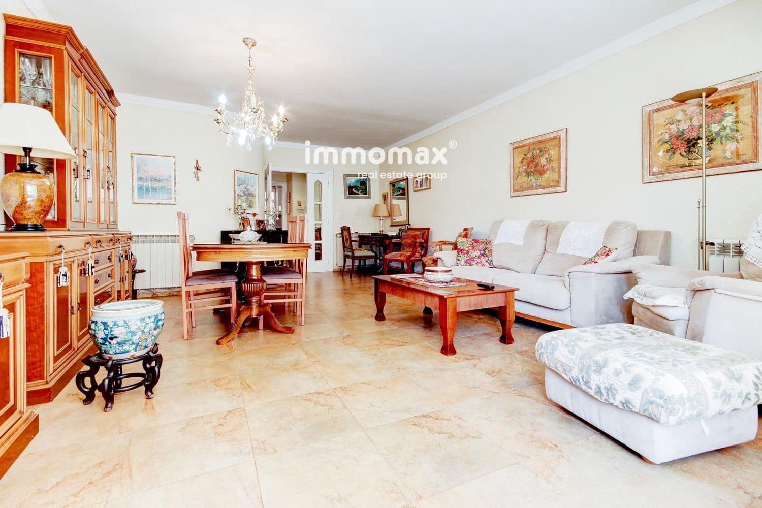 4 soveværelse Byhus til salg i Sant Boi de Llobregat med swimmingpool garage - € 550.000 (Ref: 9024891)