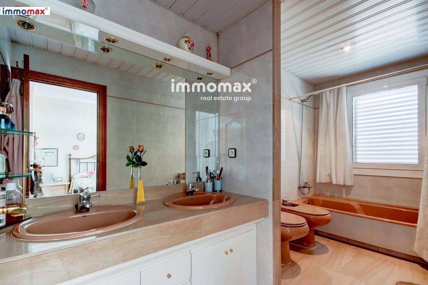 4 soveværelse Byhus til salg i Sant Boi de Llobregat med swimmingpool garage - € 550.000 (Ref: 9024891)