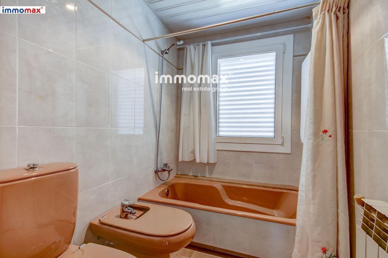 4 soveværelse Byhus til salg i Sant Boi de Llobregat med swimmingpool garage - € 550.000 (Ref: 9024891)