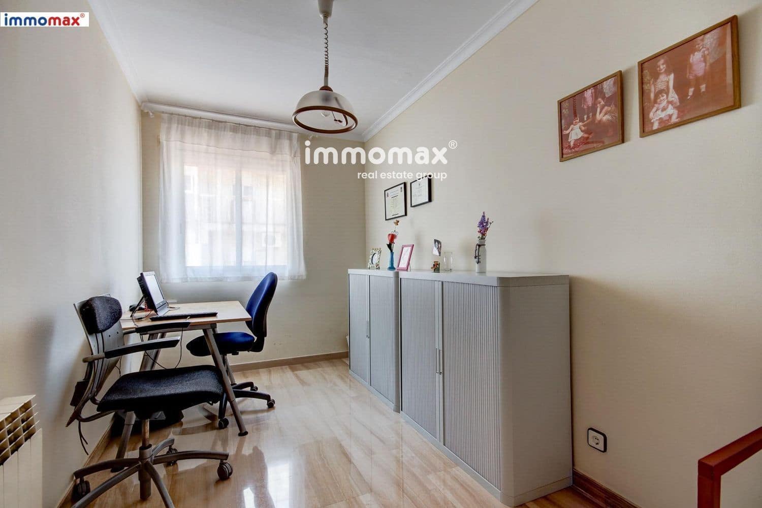 4 soveværelse Byhus til salg i Sant Boi de Llobregat med swimmingpool garage - € 550.000 (Ref: 9024891)