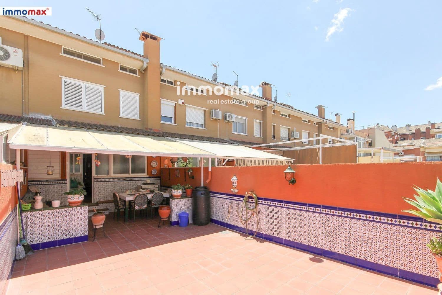 4 soveværelse Byhus til salg i Sant Boi de Llobregat med swimmingpool garage - € 550.000 (Ref: 9024891)