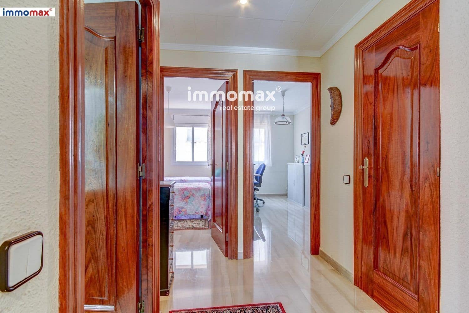 4 soveværelse Byhus til salg i Sant Boi de Llobregat med swimmingpool garage - € 550.000 (Ref: 9024891)