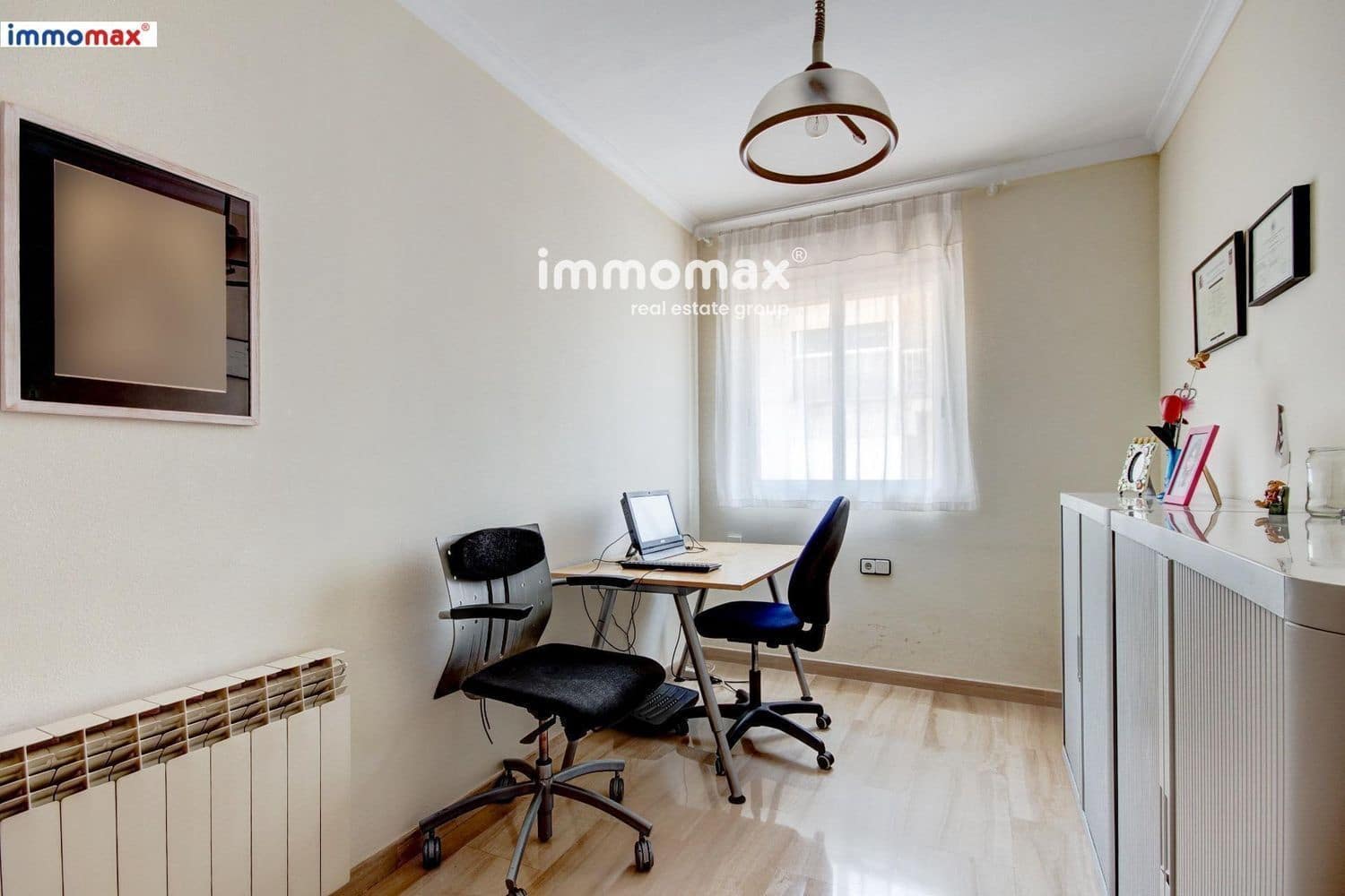 4 soveværelse Byhus til salg i Sant Boi de Llobregat med swimmingpool garage - € 550.000 (Ref: 9024891)