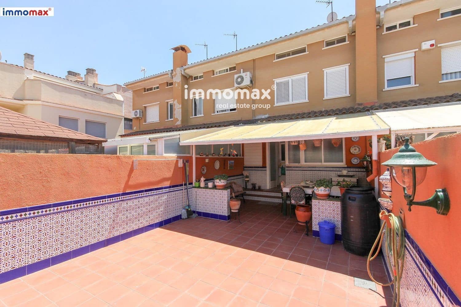 4 soveværelse Byhus til salg i Sant Boi de Llobregat med swimmingpool garage - € 550.000 (Ref: 9024891)