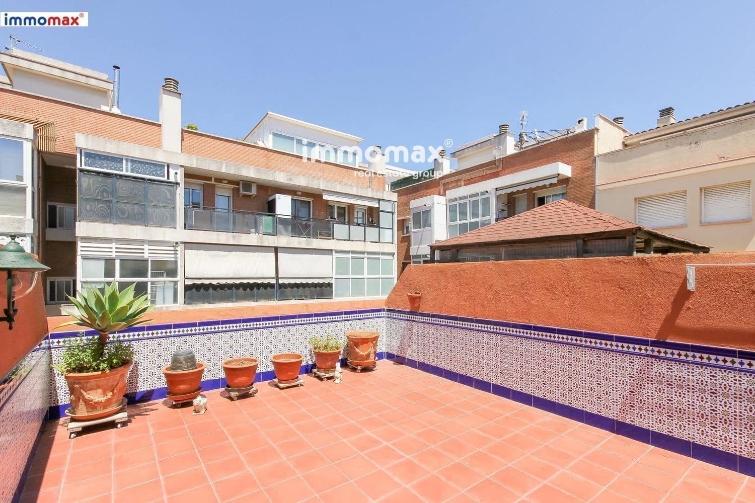 4 soveværelse Byhus til salg i Sant Boi de Llobregat med swimmingpool garage - € 550.000 (Ref: 9024891)