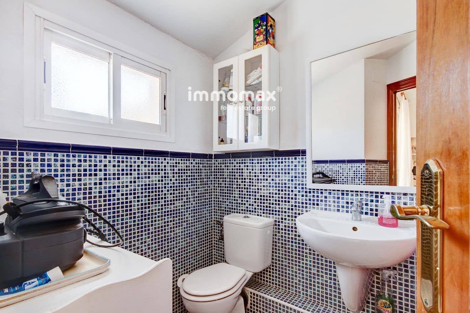 4 soveværelse Byhus til salg i Sant Boi de Llobregat med swimmingpool garage - € 550.000 (Ref: 9024891)