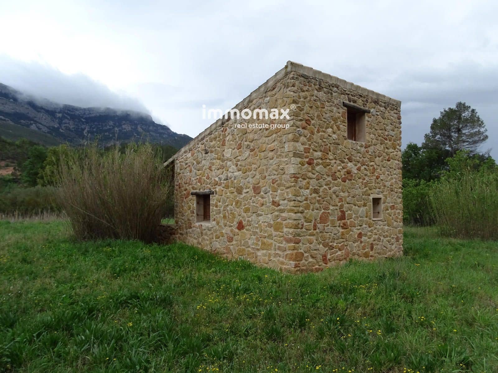 Grunde uden byggetilladelser til salg i Horta de Sant Joan - € 46.000 (Ref: 9028408)
