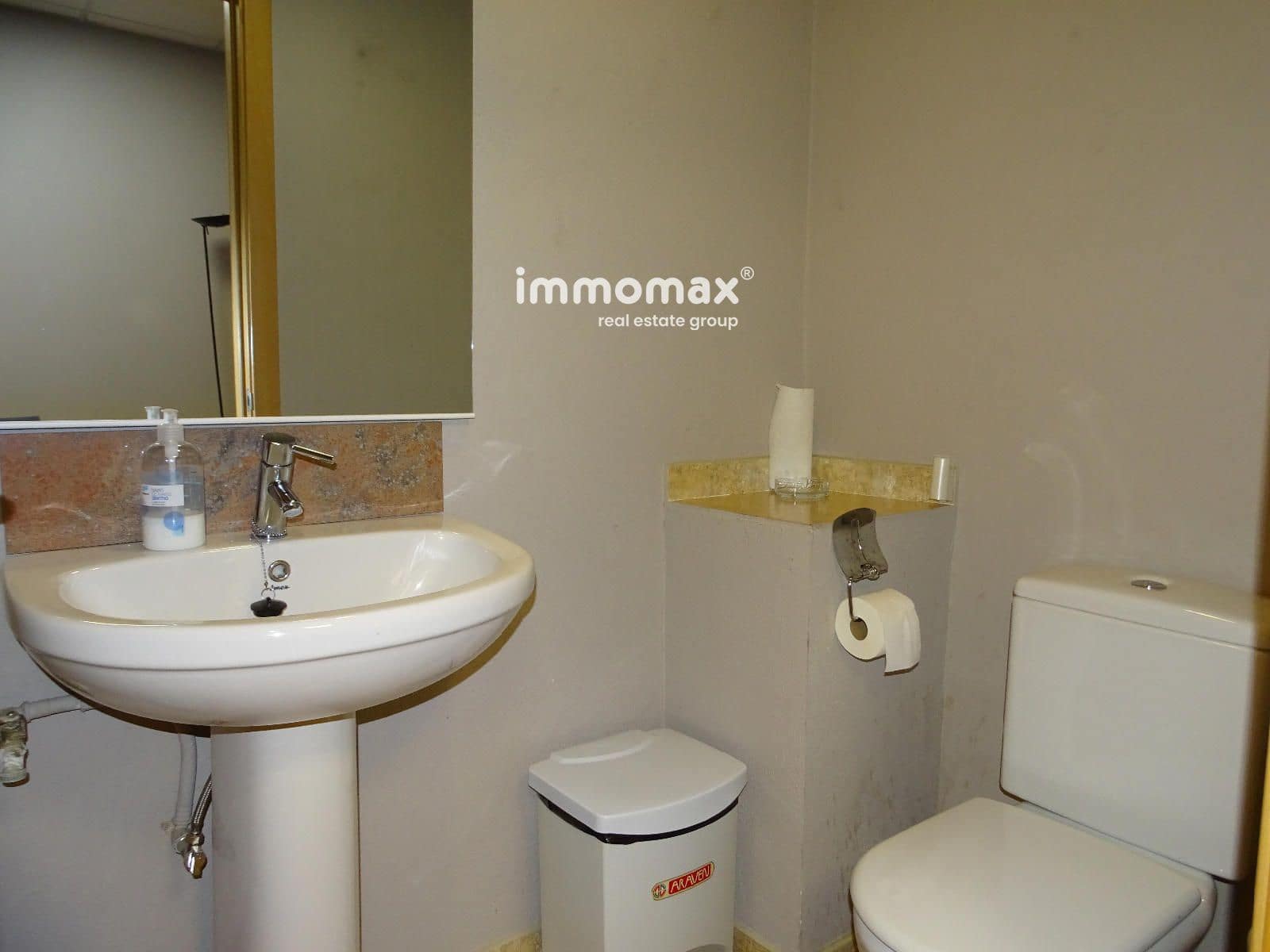 Office for rent in Roquetes - € 400 (Ref: 9030393)