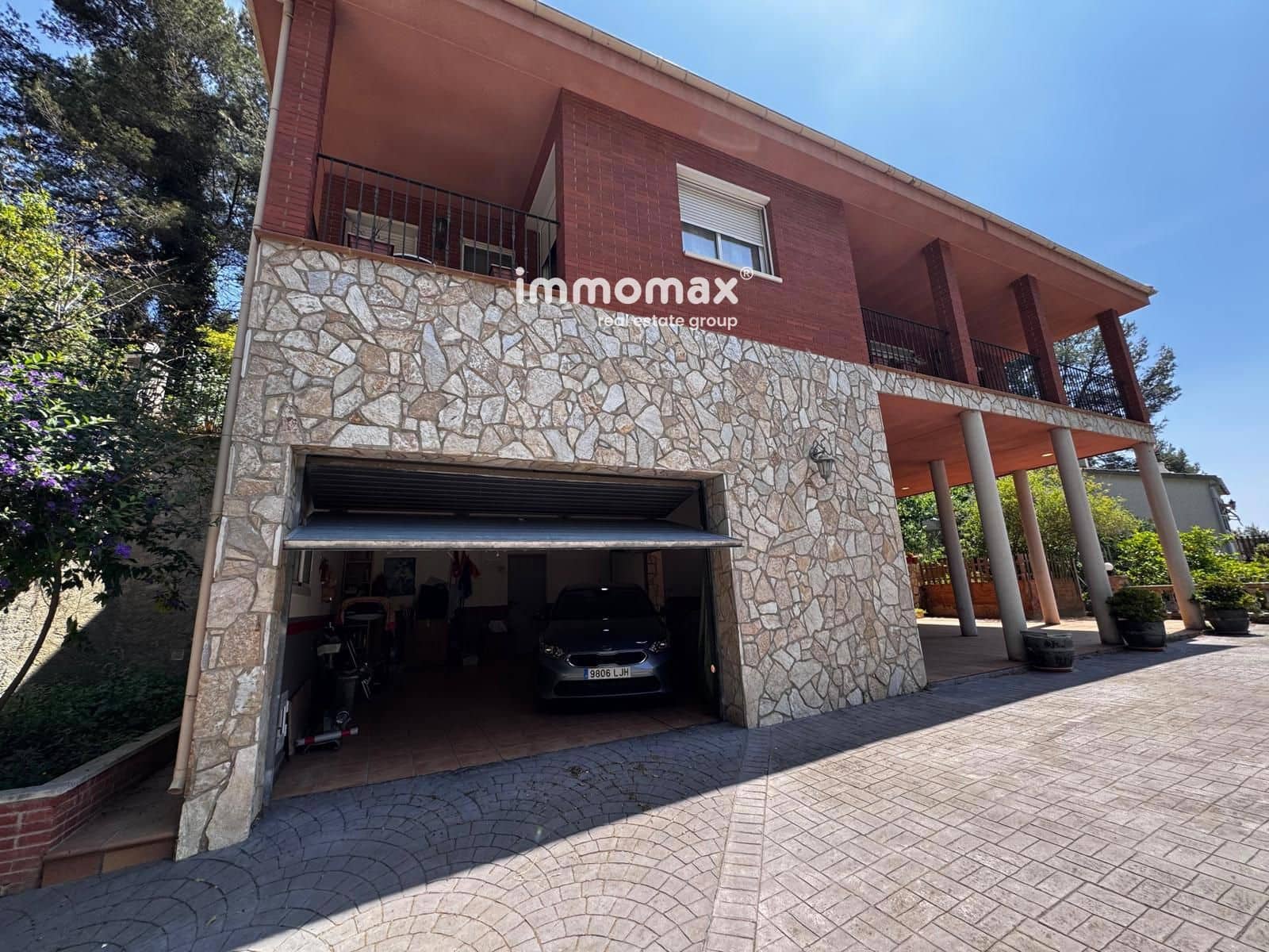 3 bedroom Villa for sale in Vallirana with garage - € 440,000 (Ref: 9036070)