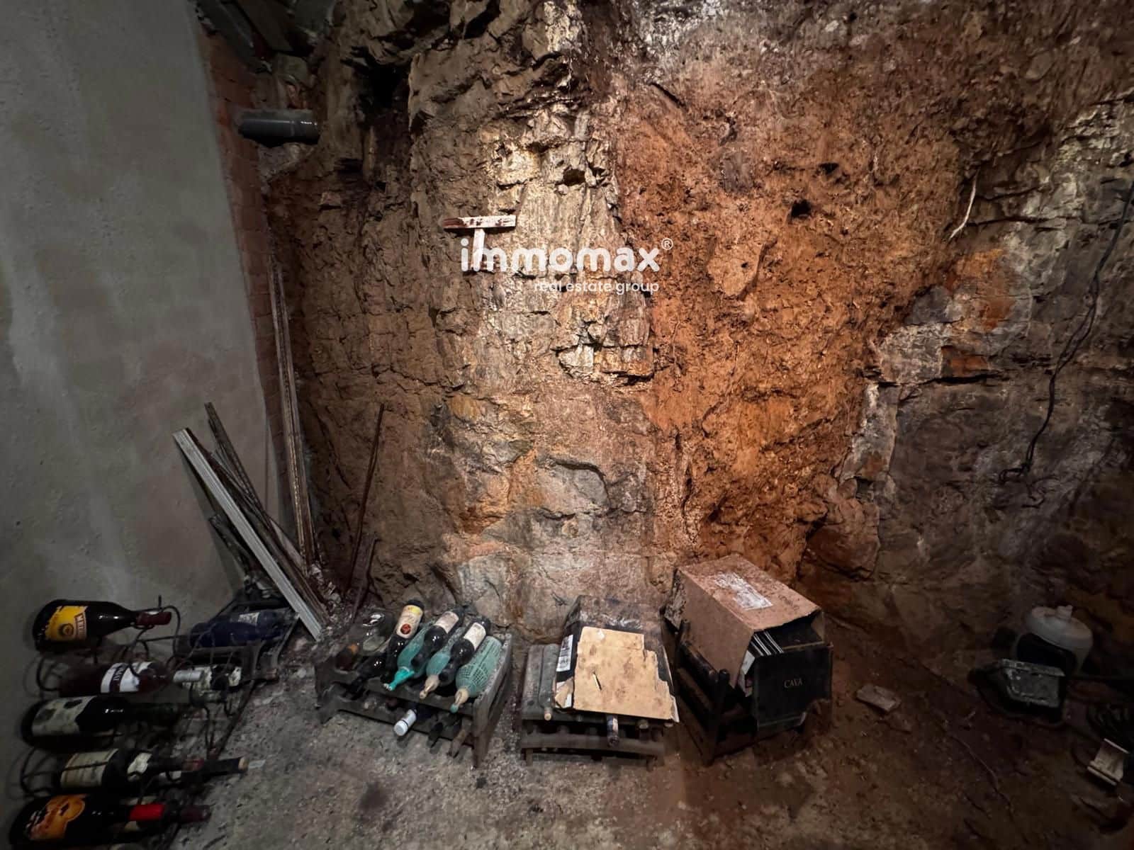 3 bedroom Villa for sale in Vallirana with garage - € 440,000 (Ref: 9036070)