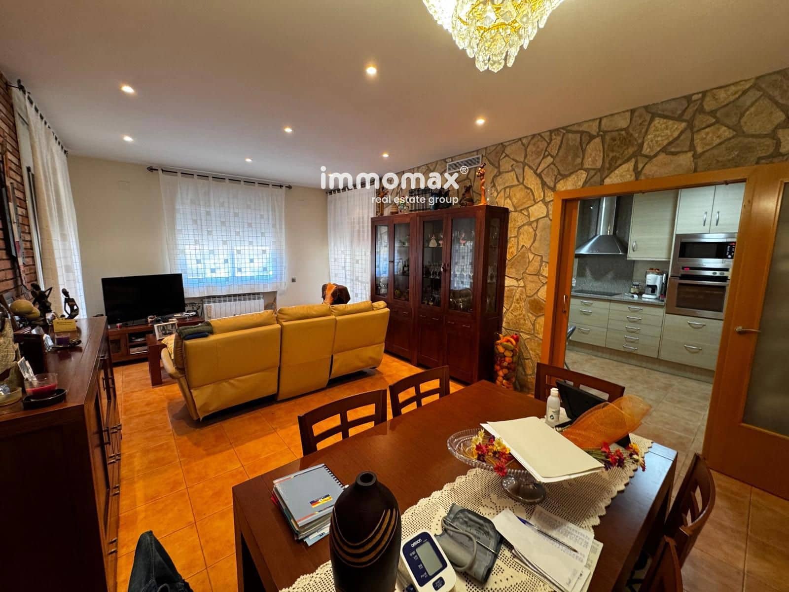 3 bedroom Villa for sale in Vallirana with garage - € 440,000 (Ref: 9036070)