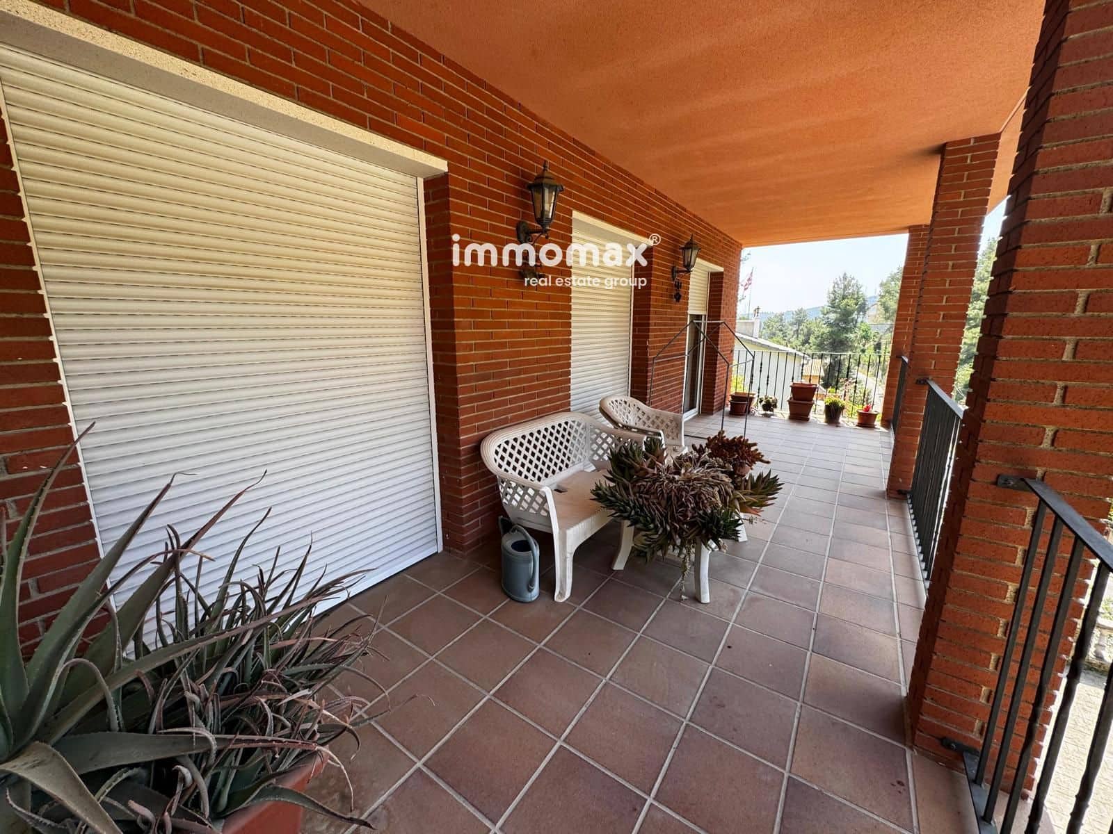 3 bedroom Villa for sale in Vallirana with garage - € 440,000 (Ref: 9036070)