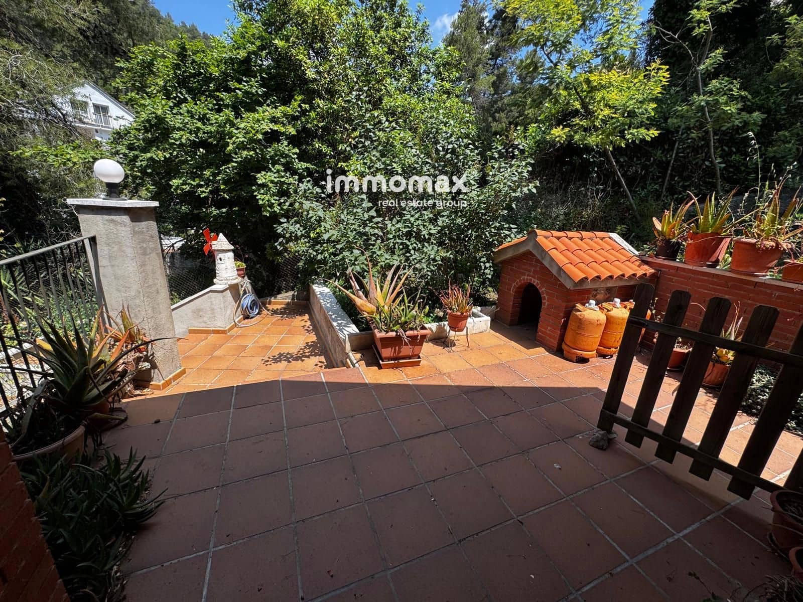 3 bedroom Villa for sale in Vallirana with garage - € 440,000 (Ref: 9036070)