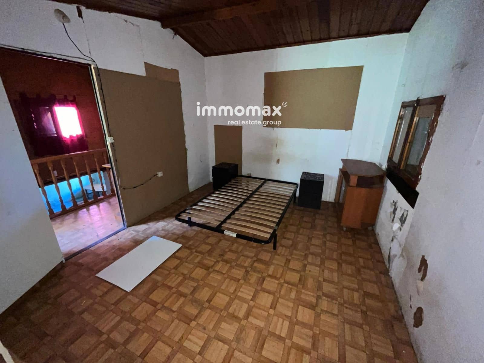 4 slaapkamer Villa te koop in Piera - € 102.000 (Ref: 9037050)