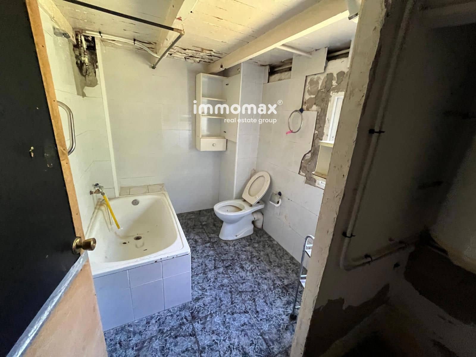 4 slaapkamer Villa te koop in Piera - € 102.000 (Ref: 9037050)