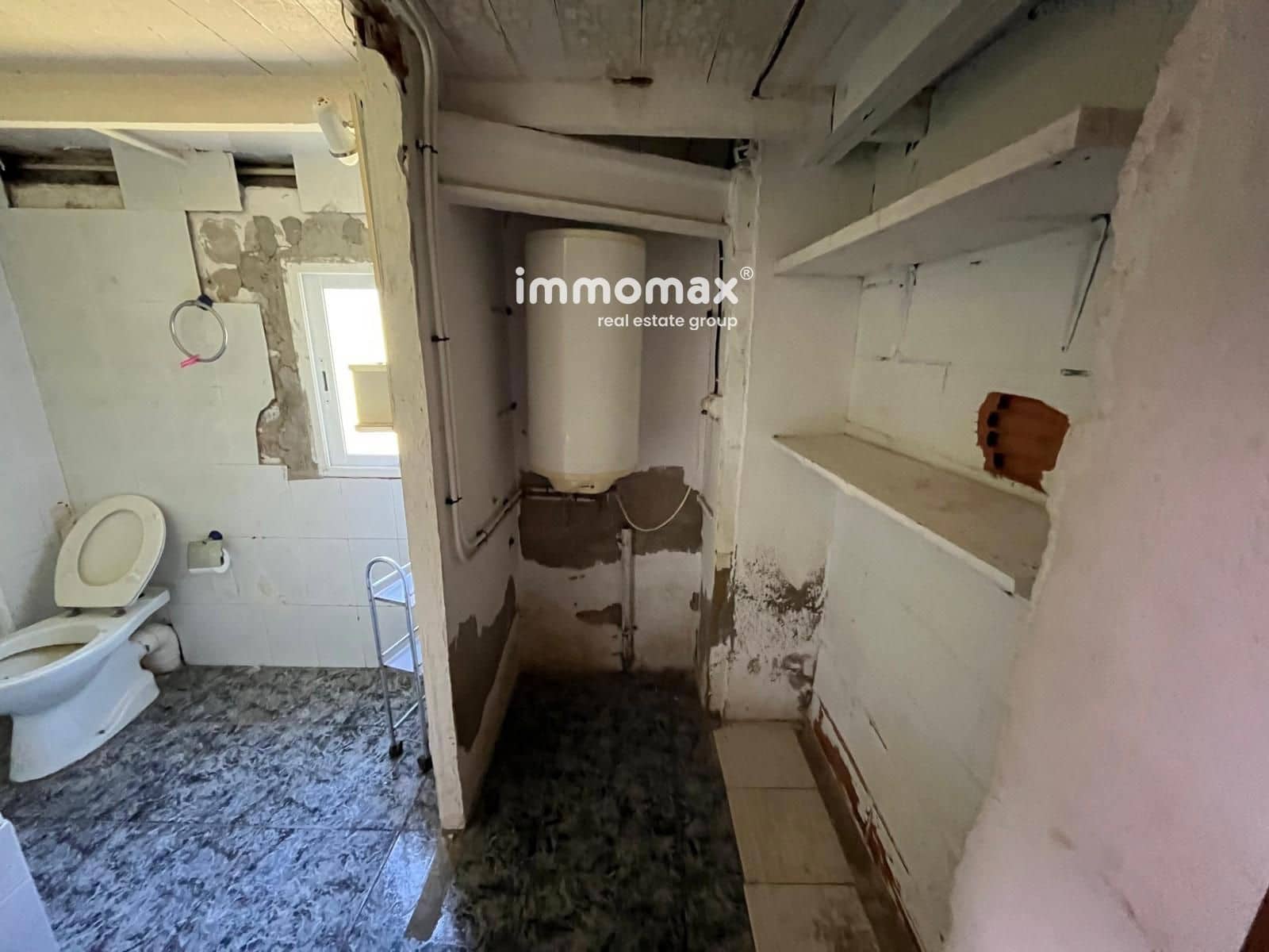 4 slaapkamer Villa te koop in Piera - € 102.000 (Ref: 9037050)