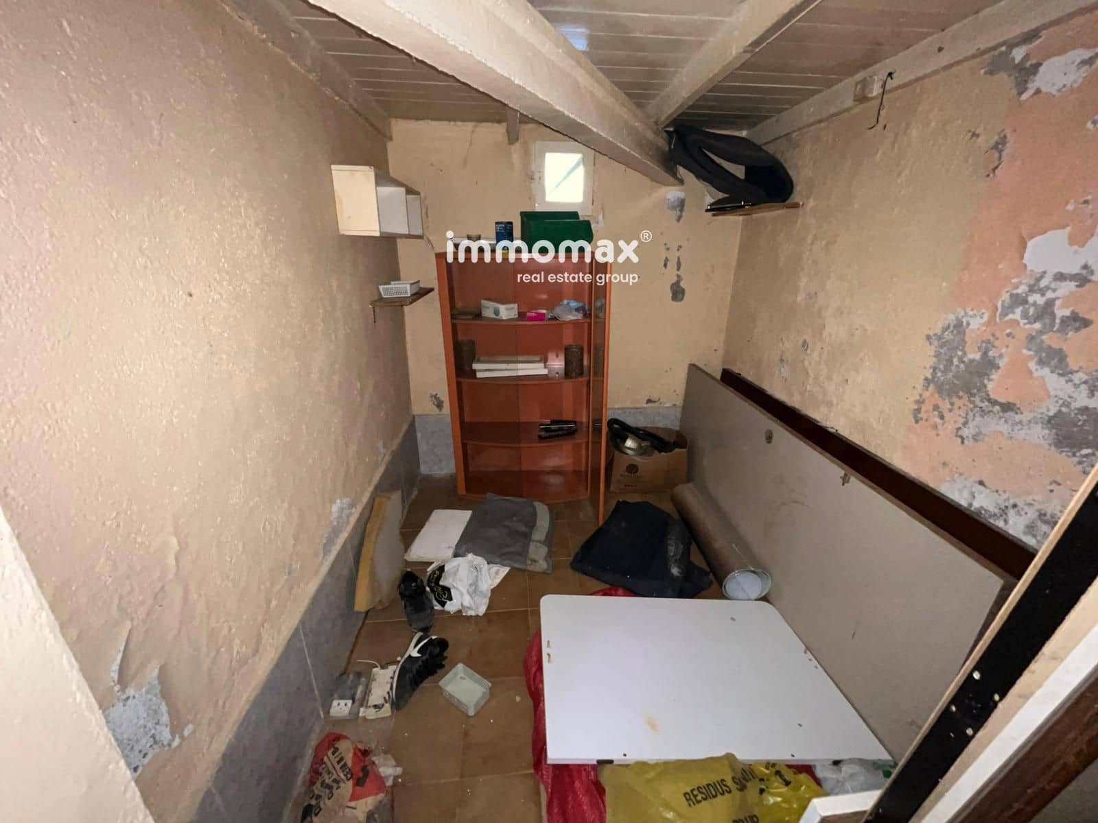 4 slaapkamer Villa te koop in Piera - € 102.000 (Ref: 9037050)