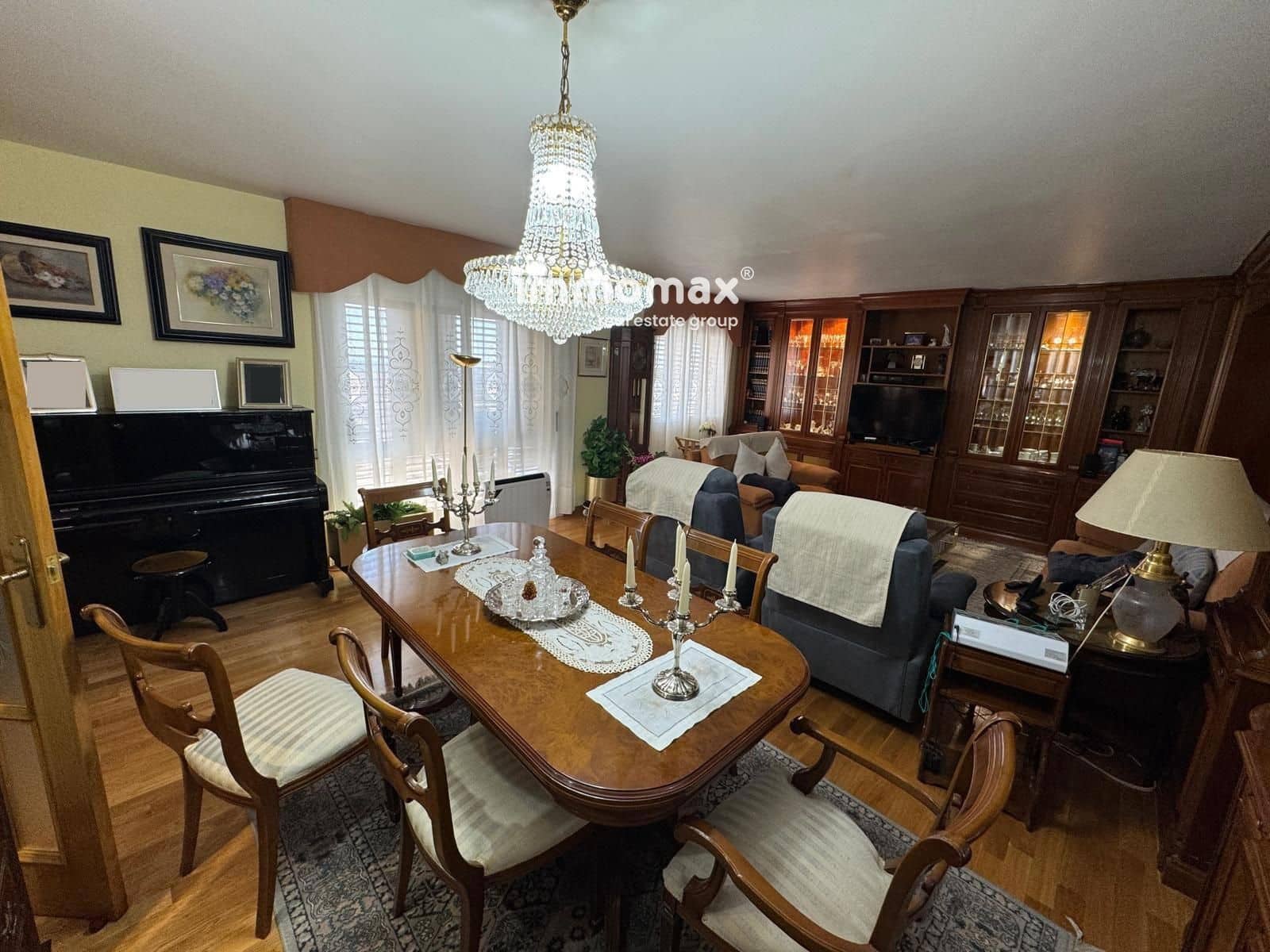 5 soverom Villa til salgs i Viladecans med svømmebasseng garasje - € 835 000 (Ref: 9151146)