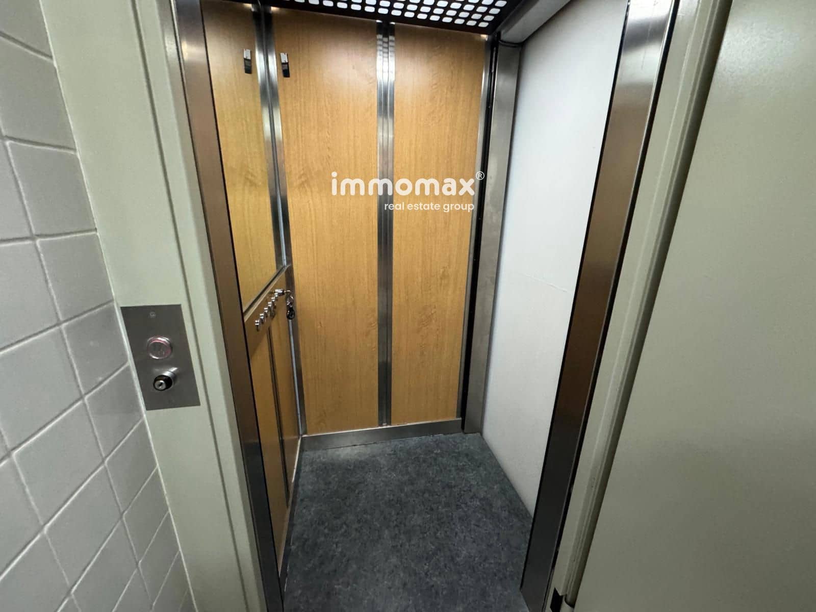 5 soverom Villa til salgs i Viladecans med svømmebasseng garasje - € 835 000 (Ref: 9151146)