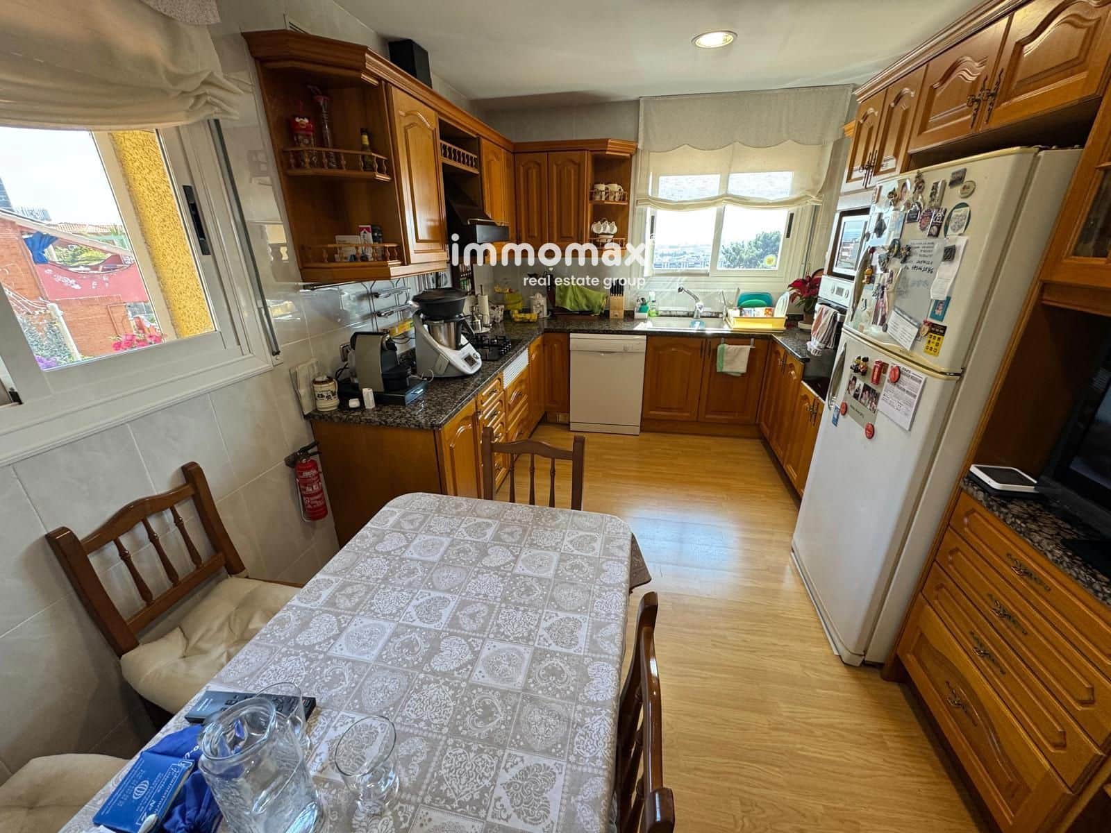 5 soverom Villa til salgs i Viladecans med svømmebasseng garasje - € 835 000 (Ref: 9151146)