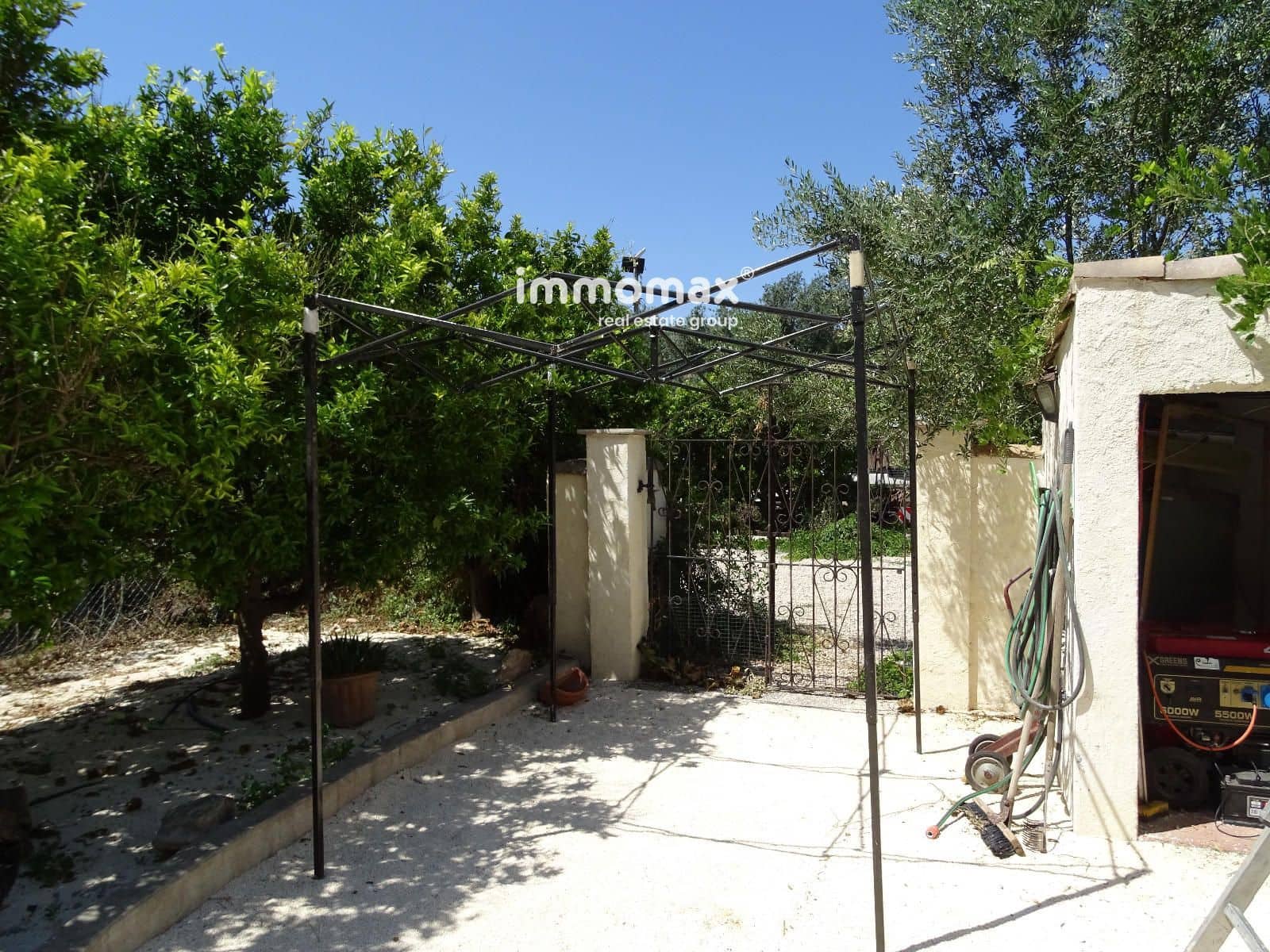 2 soveværelse Villa til salg i Bitem med swimmingpool - € 315.000 (Ref: 9152731)