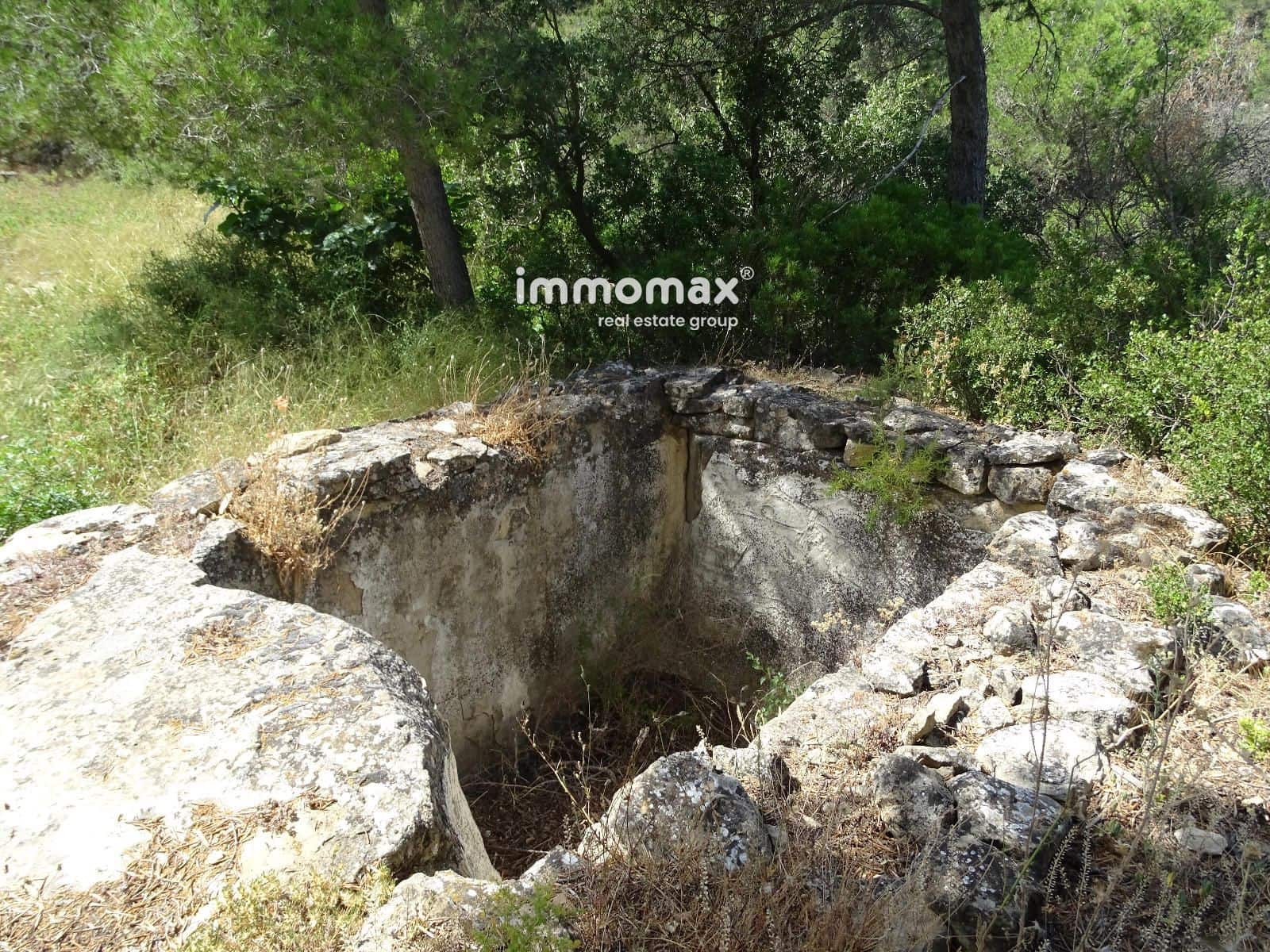 Grunde uden byggetilladelser til salg i Caseres - € 59.000 (Ref: 9152732)