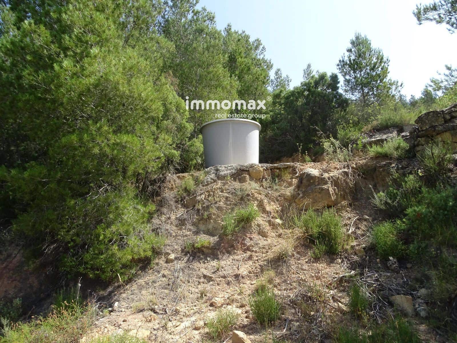 Grunde uden byggetilladelser til salg i Caseres - € 59.000 (Ref: 9152732)